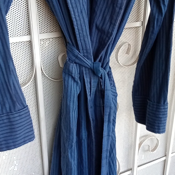 💲🤩2 For 10 Calvin Klein Small,Medium Bathrobe - Picture 2 of 9